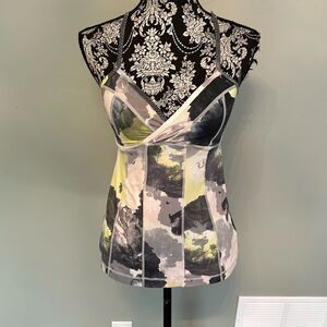 Lululemon size 6 top
